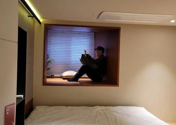 아파트 이태원 오후 *